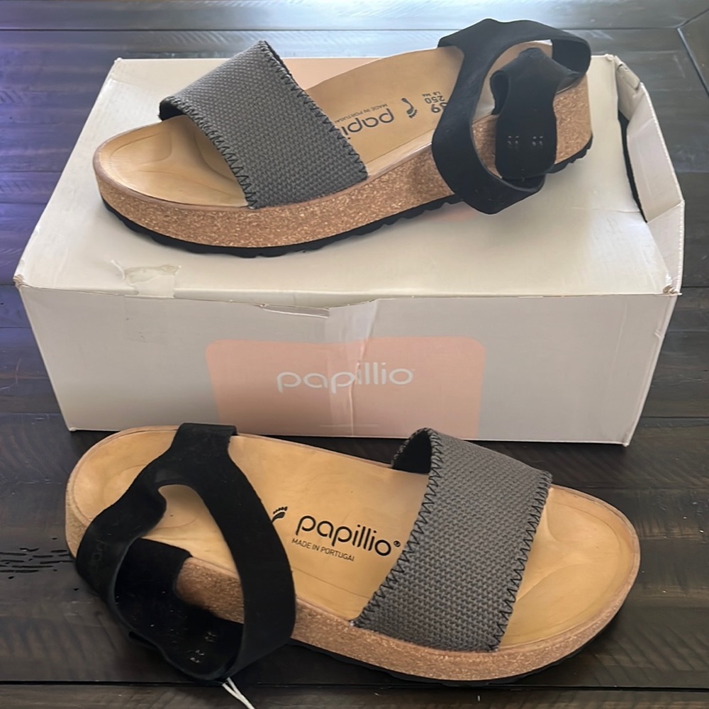 Birkenstock Womens Glenda Sandal from Papillio. Anthracite Canvas